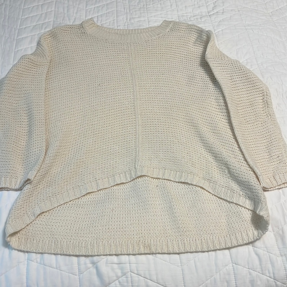 Color- cream. Size- extra small.